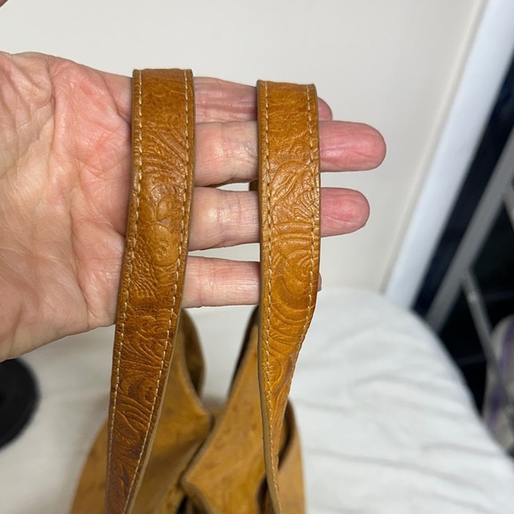 Steven By Steve Madden Embossed Mustard Colored leather Shoulder Bag - Picture 4 of 16